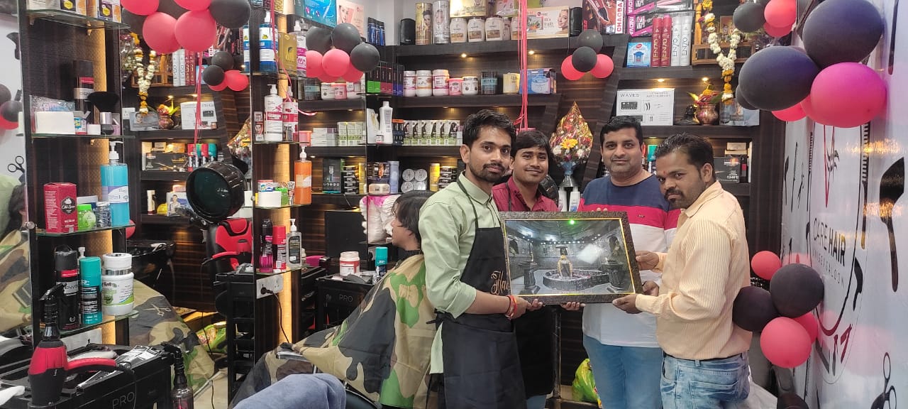 V Care Hair Saloon, Bus Stand, Shajapur — photo 10